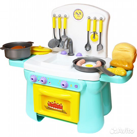 Кухня для малышей с набором посуды и продуктов