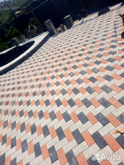 Укладка тротуарной плитки