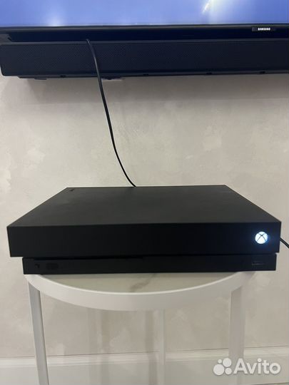 Игровая консоль Xbox one x