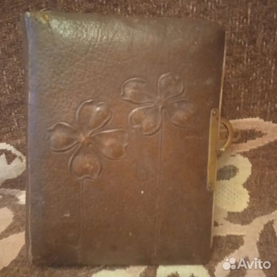 Старинный фотоальбом