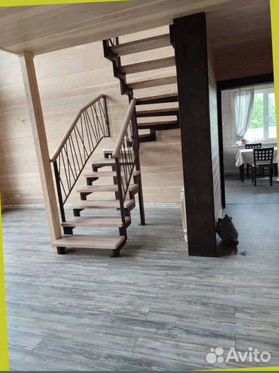 Отделка металлической лестницы деревом