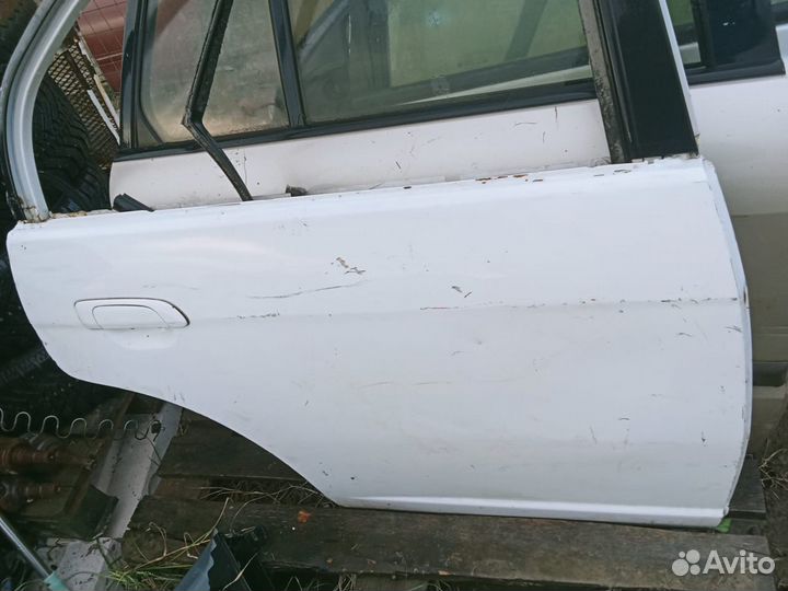 Задняя правая дверь honda Civic ferio es 1 2003 г