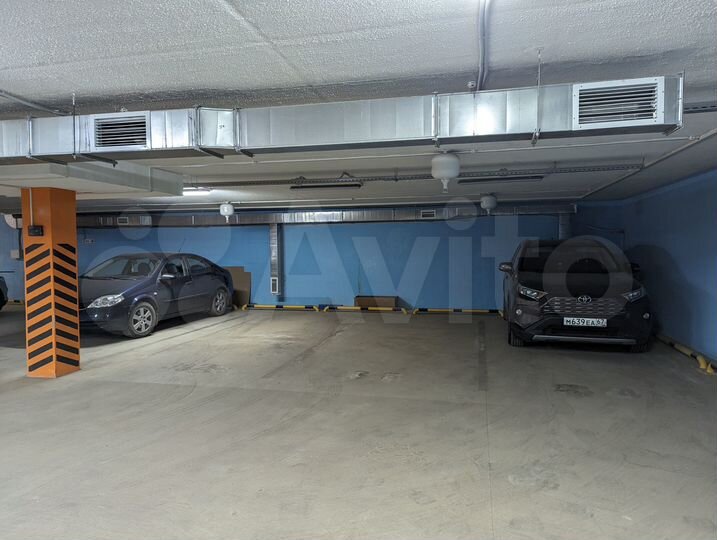 Машиноместо, 18 м²