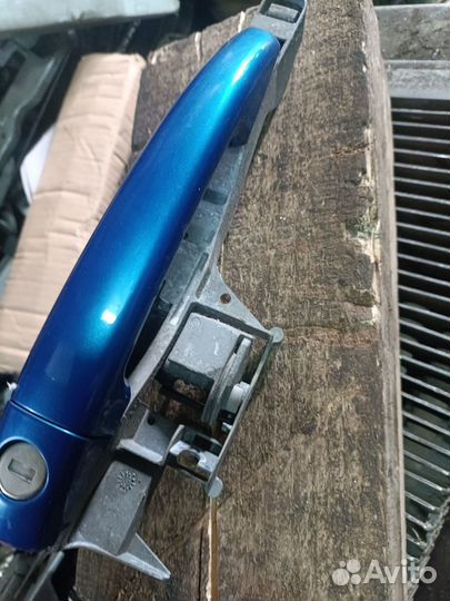 Передняя левая ручка Peugeot 308