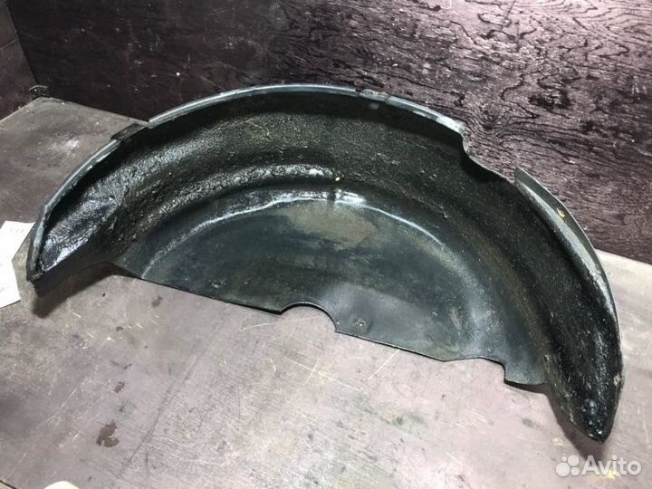 Подкрылок задний левый Ford Galaxy 2.3L dohc 1998