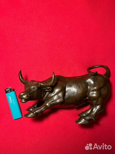 Бык Бюст Бронза Нью Йорк Золотой Телец Банк