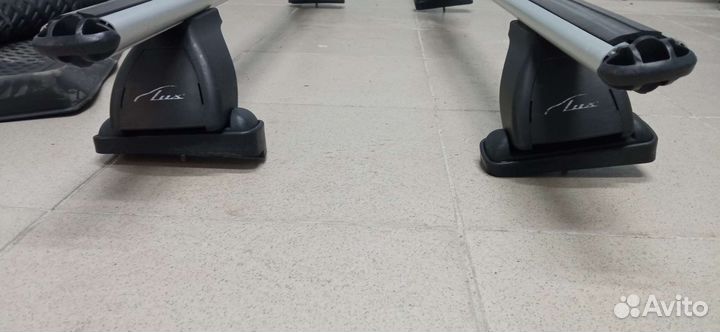 Рейлинги на крышу автомобиля