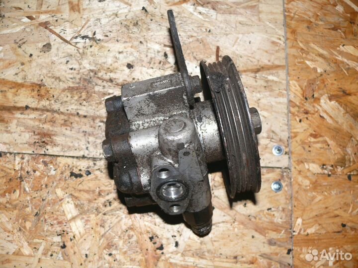 Насос гур Chevrolet Aveo 2006 1,4 л