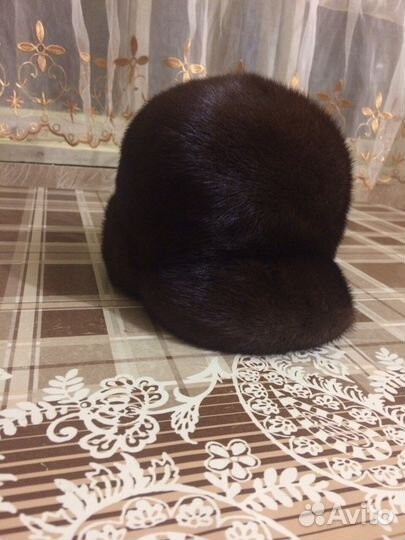 Женская шапка