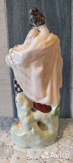 Фарфоровая статуэтка.Майская ночь.Славянский завод