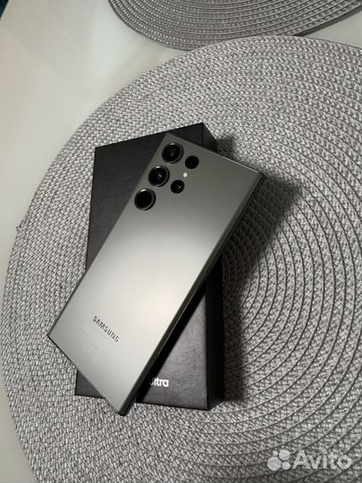 Samsung Galaxy S23 Ultra, 12/256 ГБ
