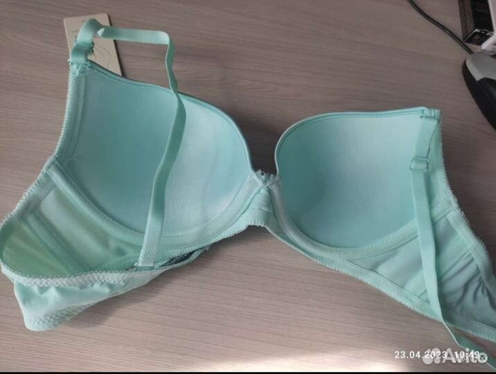 Бюстгальтер новый 80В