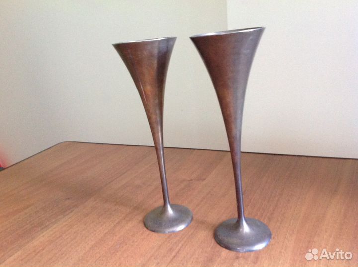 Металлические литые бокалы