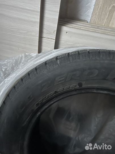 Pirelli Ice Zero 215/65 R17