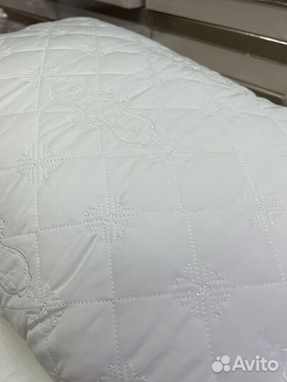 Подушки La Perla высокие шелк/бамбук оригинал