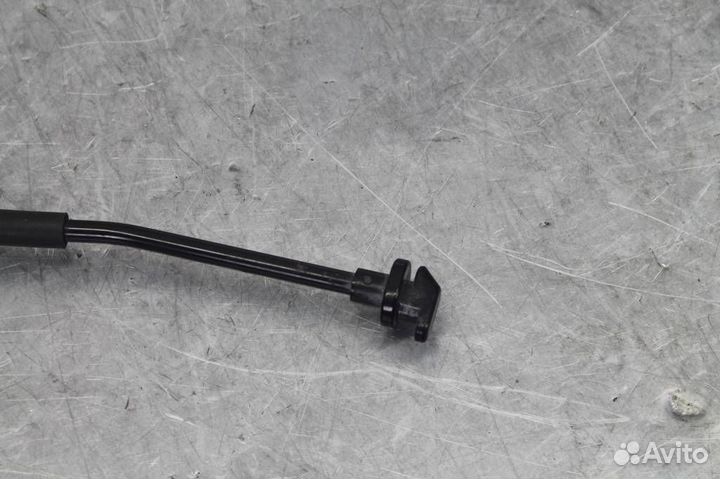 Упор капота Mazda 3 (BL) 2009-2013