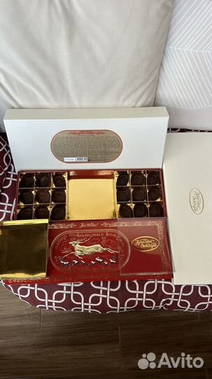 Коробка от набора шоколадных конфет
