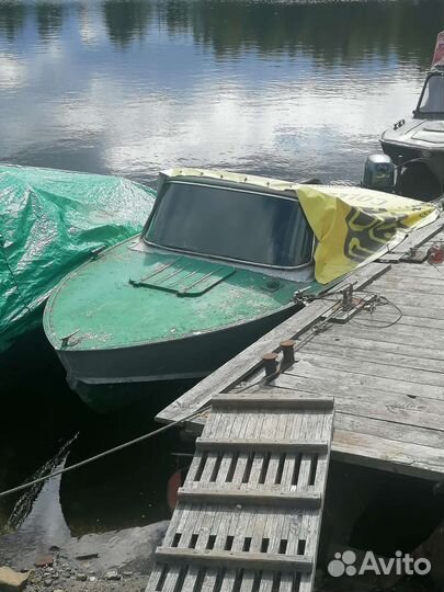 Продаю лодку