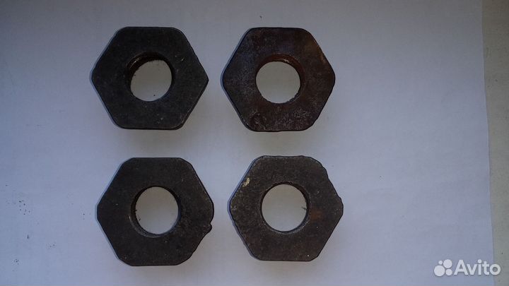 Пробка радиатора чугунная проходная