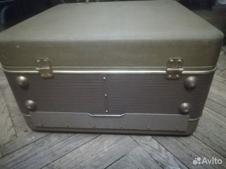 Катушечный магнитофон “Мелодия” мг-56 СССР (1956г)