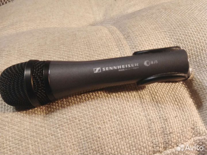 Shire sm58, Sennheiser e 835 вокальные микрофоны