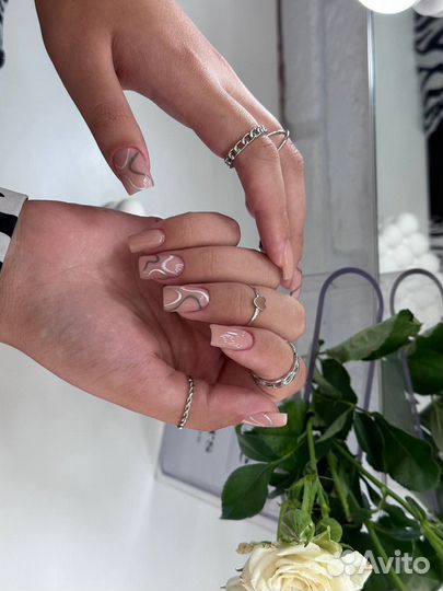 Маникюр, гель-лак, наращивание ногтей