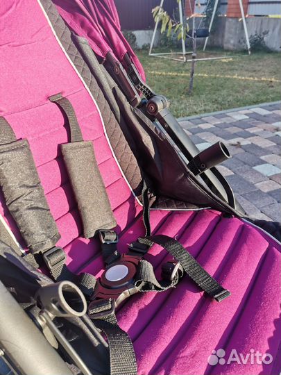 Прогулочная коляска