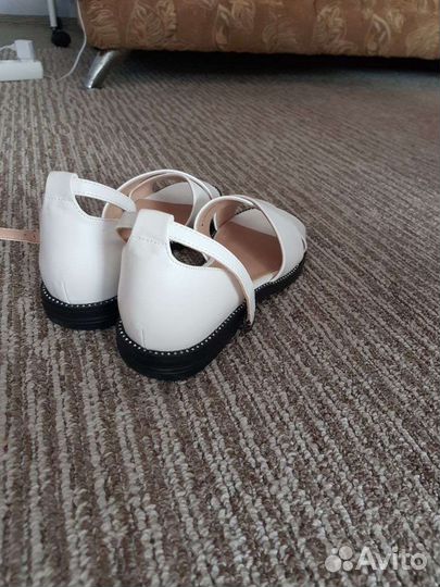 Босоножки женские