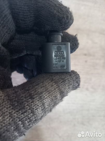 Разъём проводки двигателя Skoda Octavia A5