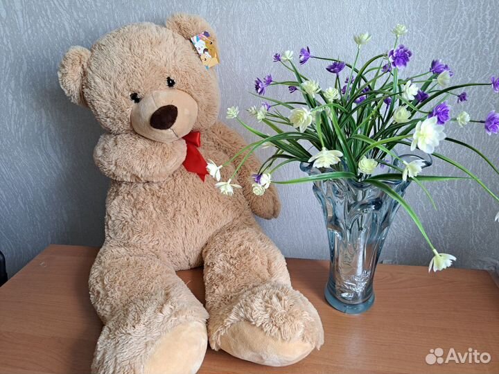 Плюшевый медведь (1 метр)