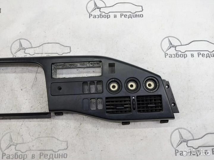 Накладка торпеды w901 Sprinter 601.943