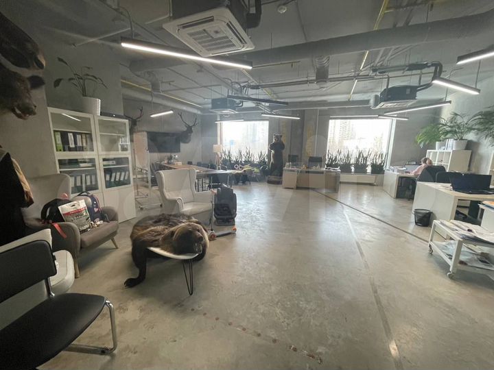 Офис, 697.9 м²