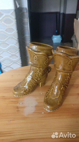 Сапожки статуэтки