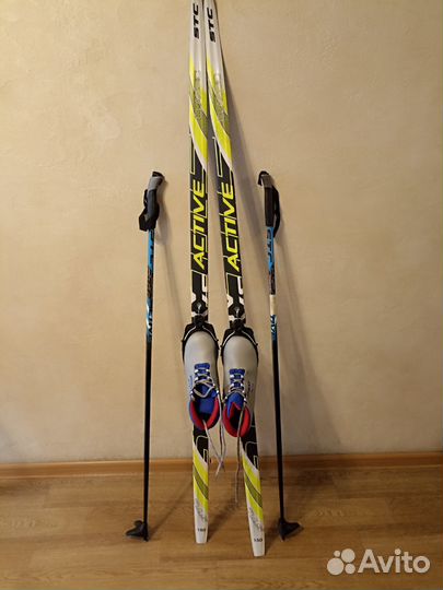 Лыжи беговые 150 с ботинками 35 размер