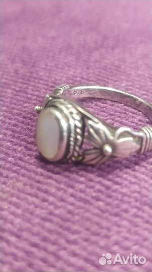 Кольцо с белым перламутром винтаж СССР