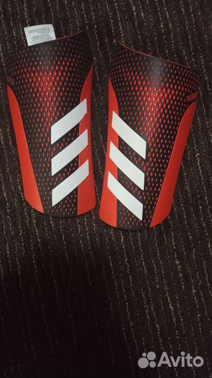 Щитки футбольные adidas predator