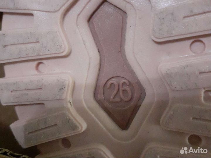 Ботинки для девочек 26р
