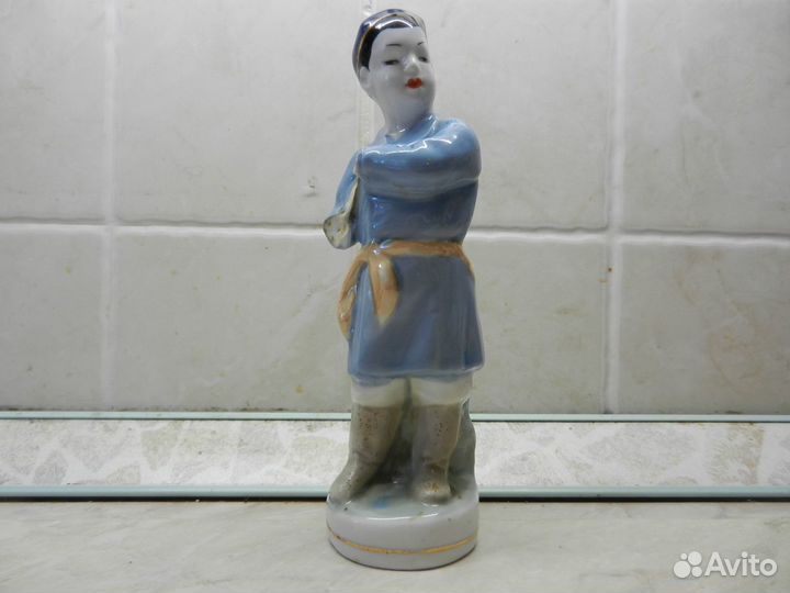 Реставрация фарфоровых статуэток