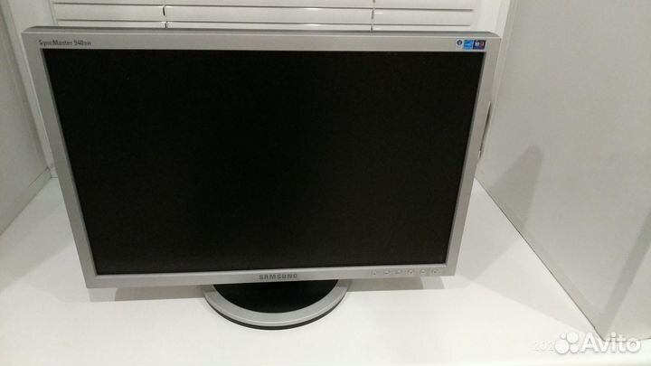 Монитор Samsung