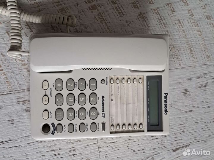Телефон проводной Panasonic KX-TS2362RUW