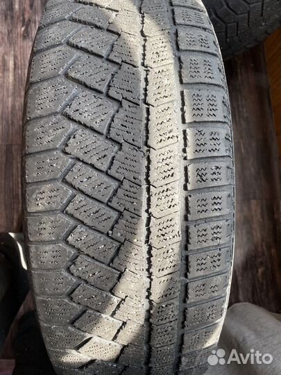 Continental CrossContact UHP E 2.25/65 R17