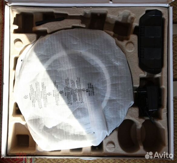 Робот-пылесос Philips FC8710