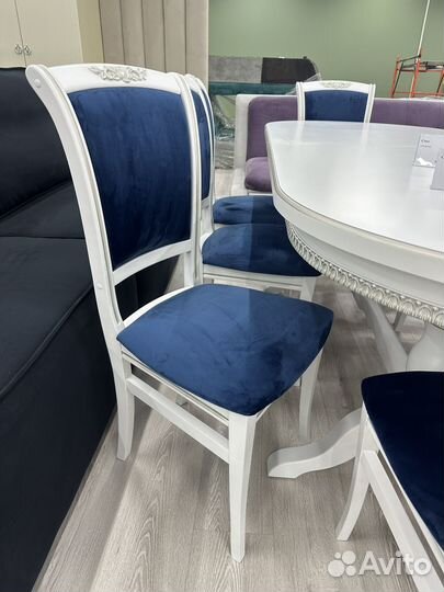 Стол обеденный со стульями