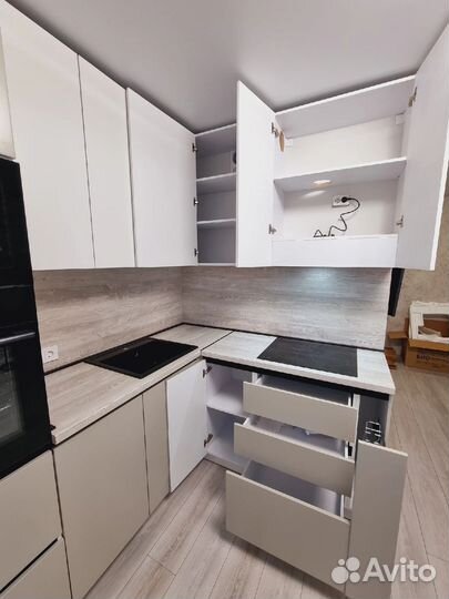 Кухня без ручек от производителя