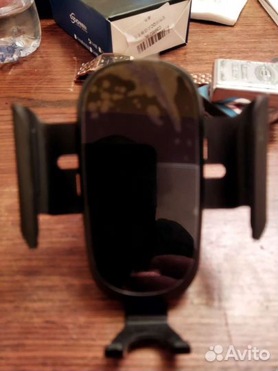 Держатель для телефона в машину