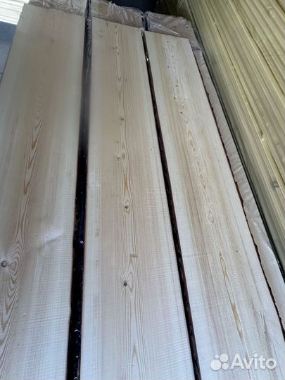 Доска необрезная строганная комлевая камерной сушки