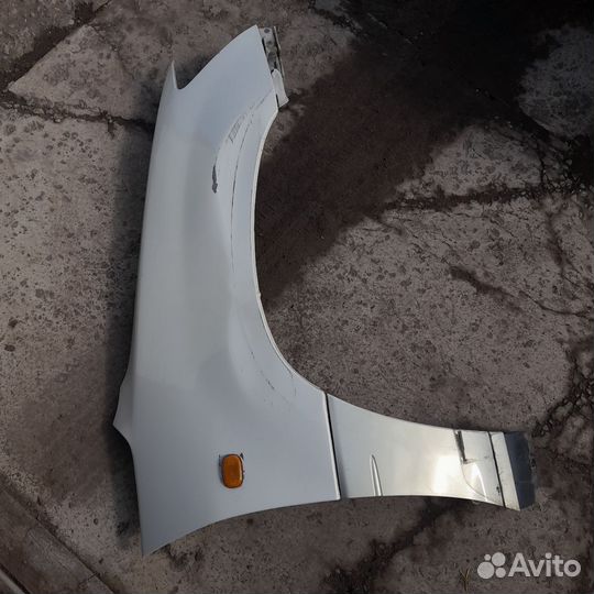 Крыло переднее правое Тойота Харриер