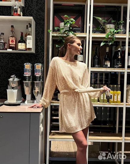Платье с пайетками блестящее
