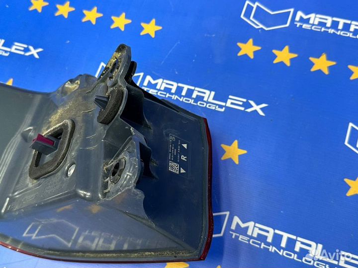 Фонарь G30 оригинал правый внешний (европа)