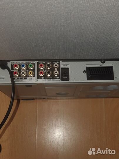 DVD-плеер Samsung DVD-K250 *